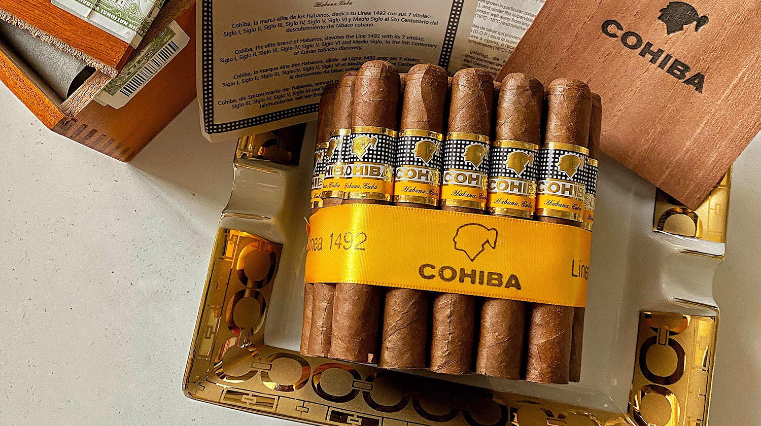 Kubánské doutníky s nápoji – Cohiba Siglo IV