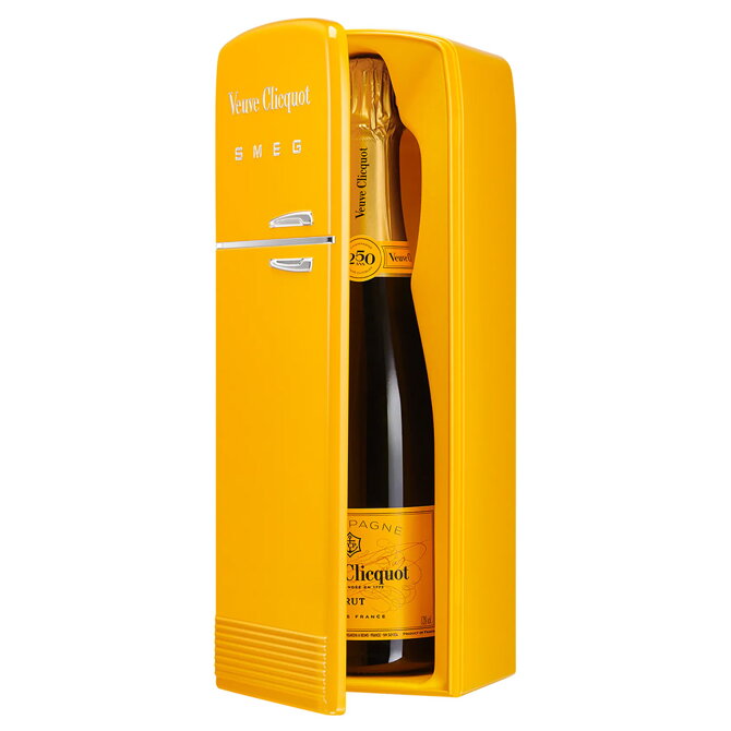 Veuve Clicquot Le Fridge SMEG