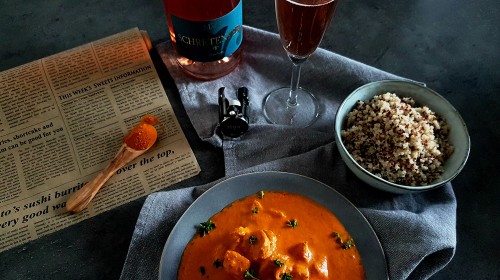 Butter chicken se sektem Madl Schretenperg-Sekt Rosé Trocken