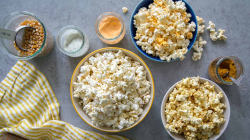 Domácí mikrovlnný popcorn